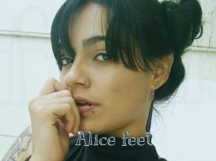 Alice_feet