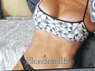 Blondemilfxo