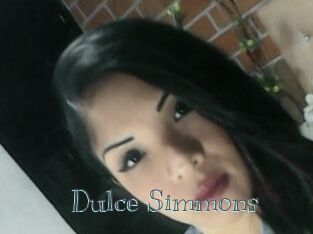 Dulce_Simmons