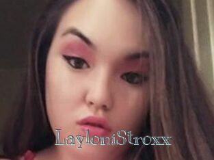 LayloniStroxx