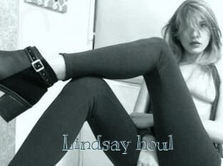 Lindsay_houl