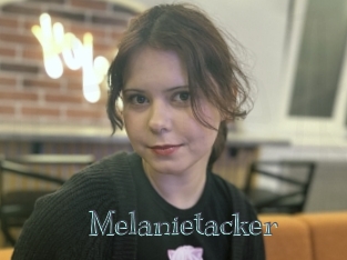 Melanietacker