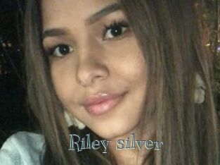 Riley_silver